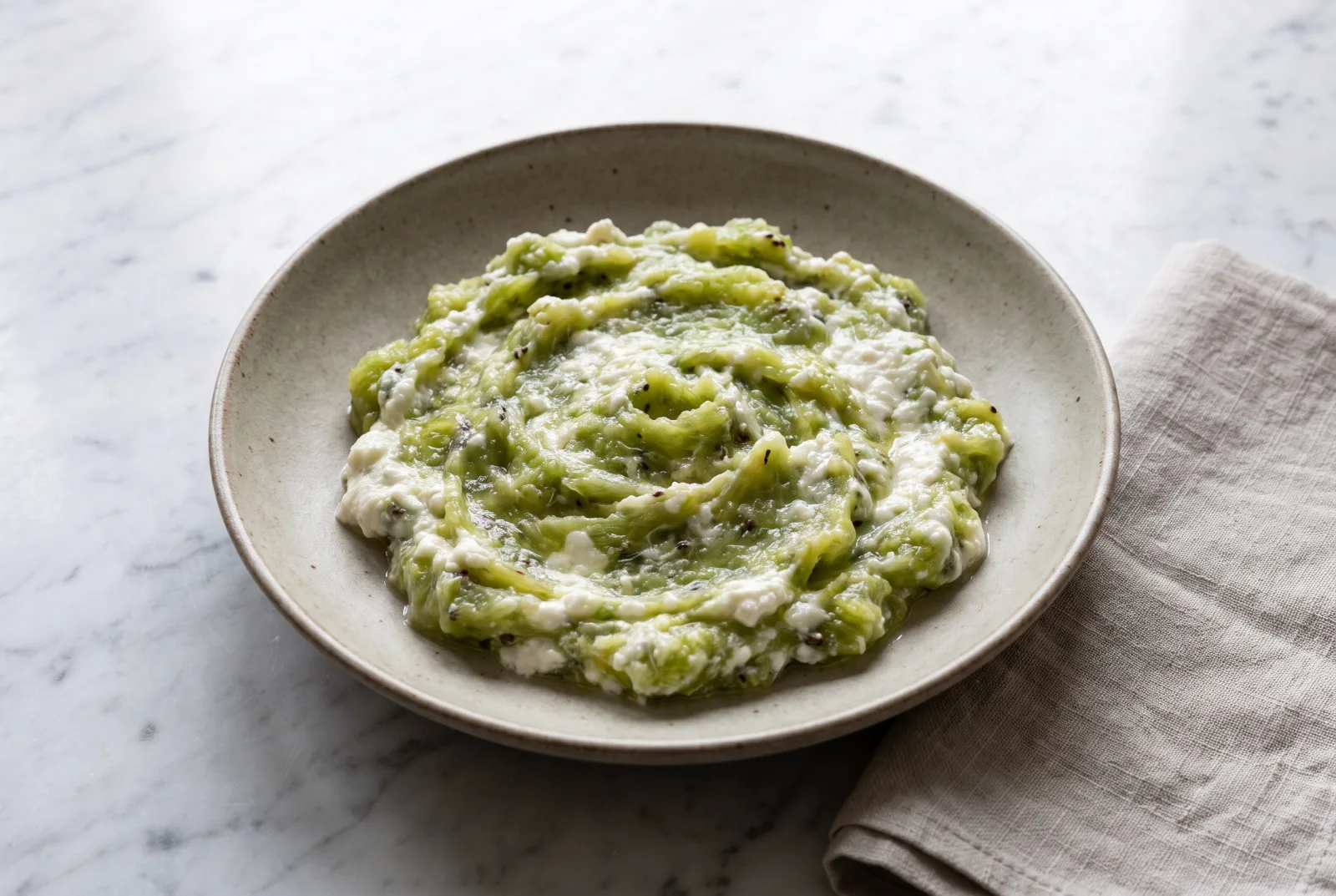 Kiwifruit and Strained Cheese Purée for Babies 10 Months and Older