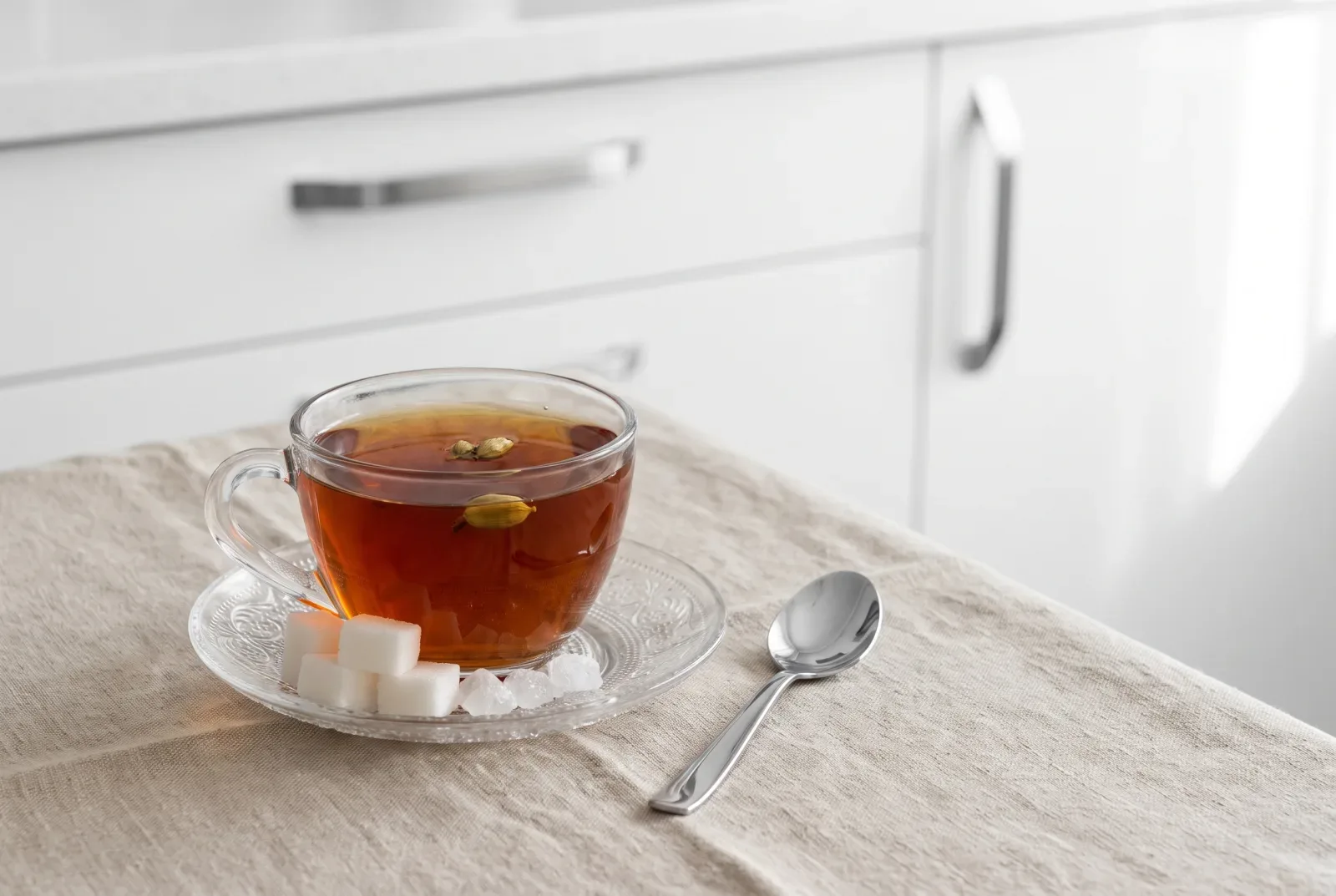Iraqi Cardamom Tea | Spiced Black Tea in a Two-Tier Teapot