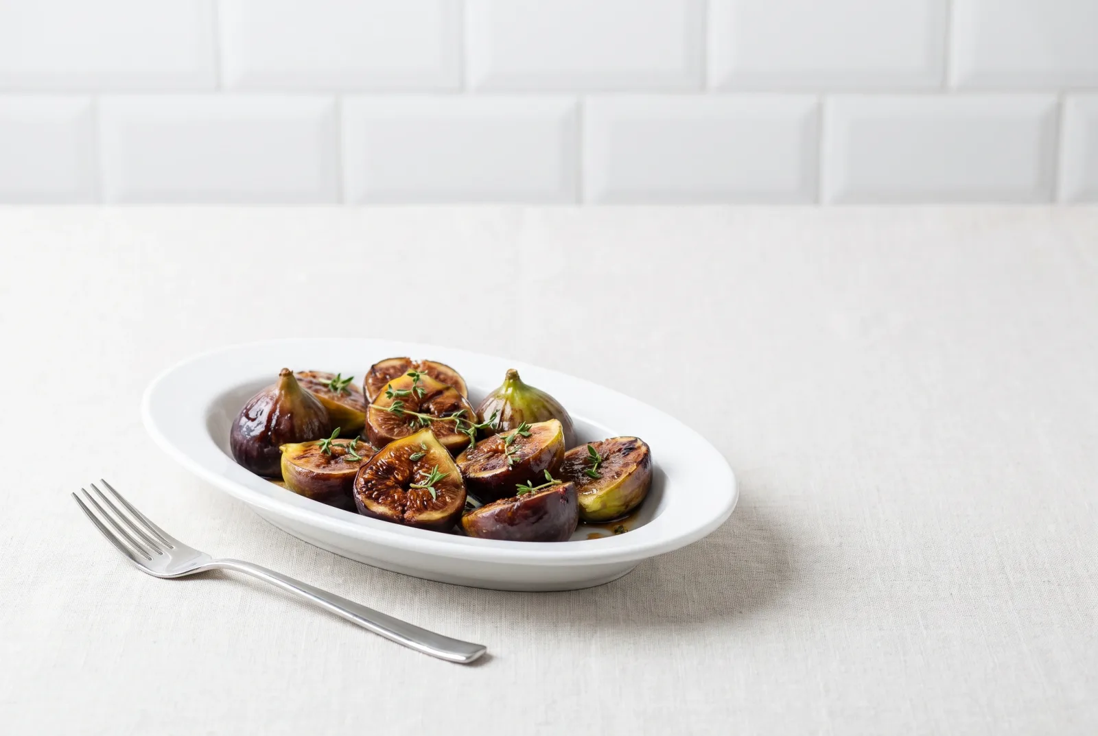 French-style grilled figs with balsamic vinegar and thyme
