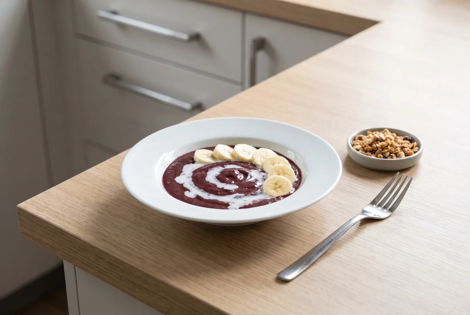 Açaí Bowl | Brazilian-Style Fruit Breakfast Bowl