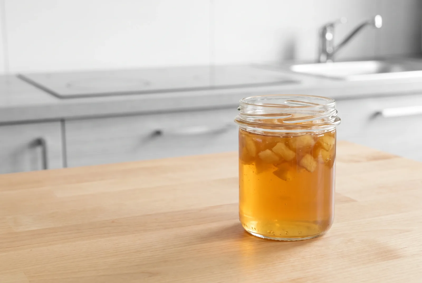 Apple Jelly | Clear Preserve Made from Strained Fruit Juice